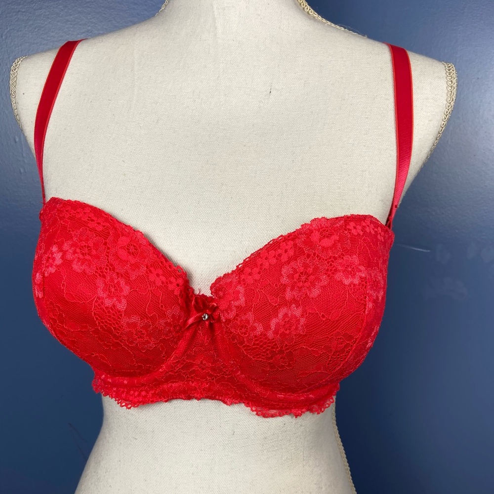 H & M Red Lace Underwire Bra size 36D